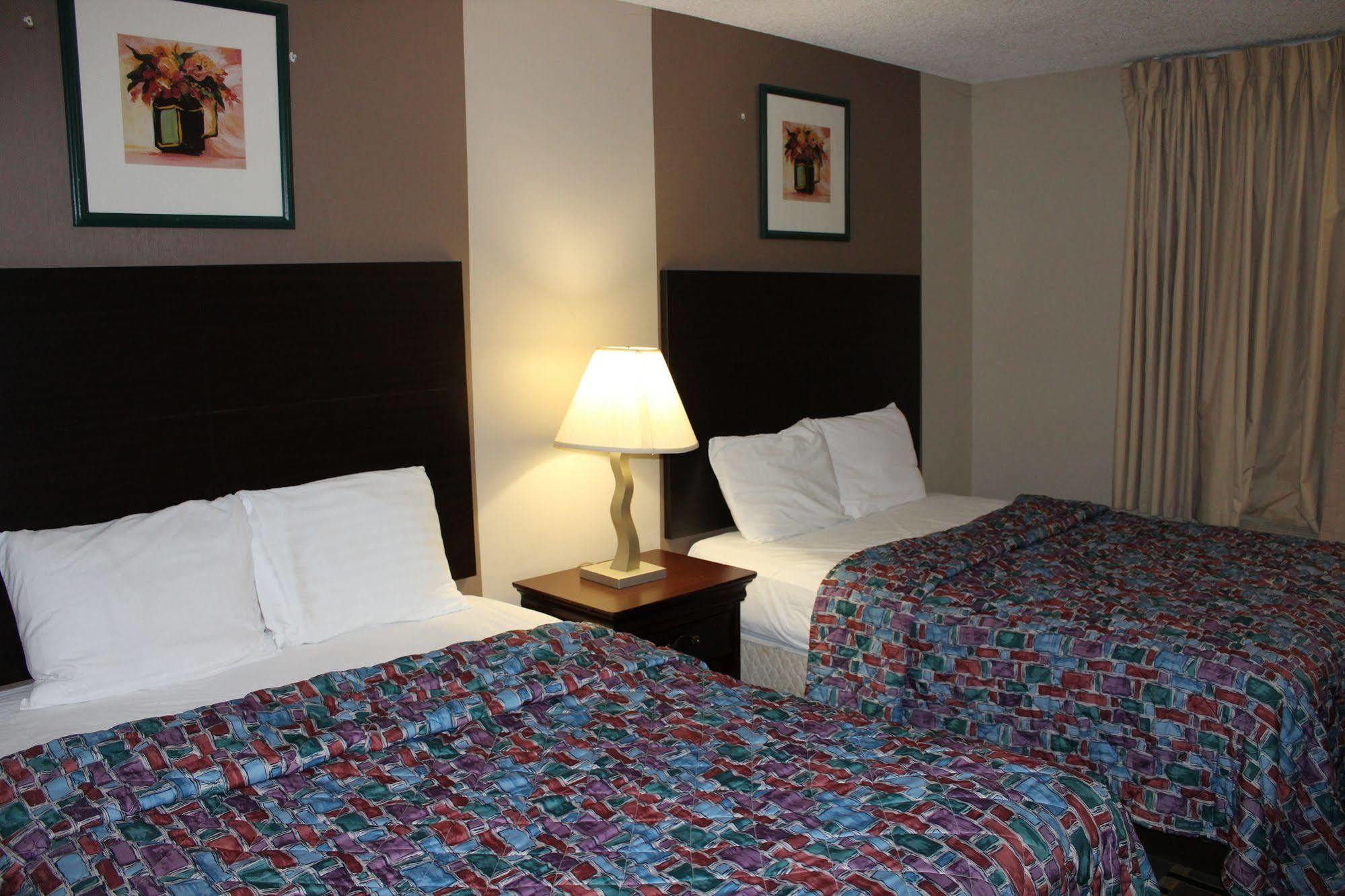 Coratel Inn And Suites Maple Grove Eksteriør billede